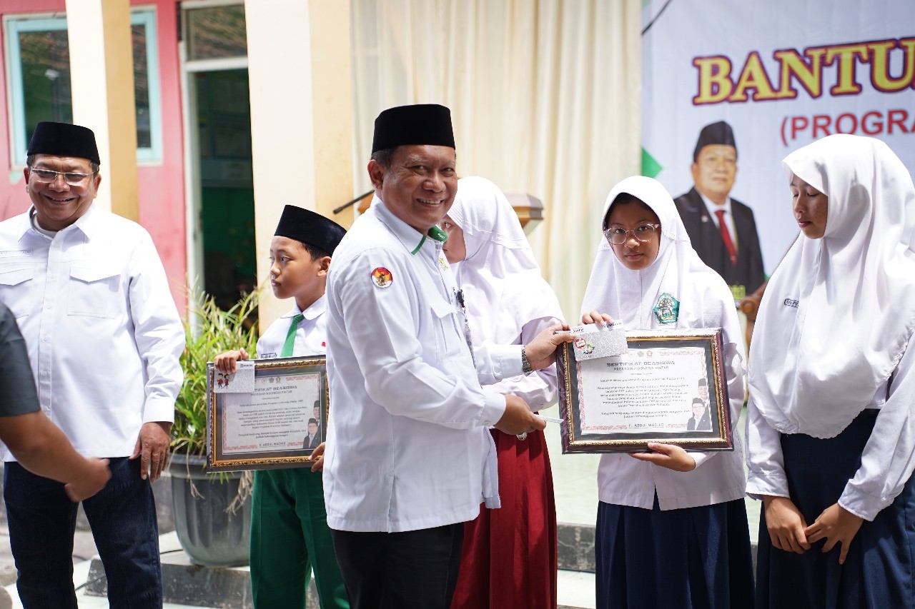 Sebanyak 12.200 Siswa Madrasah di Kabupaten Demak Terima Bantuan PIP